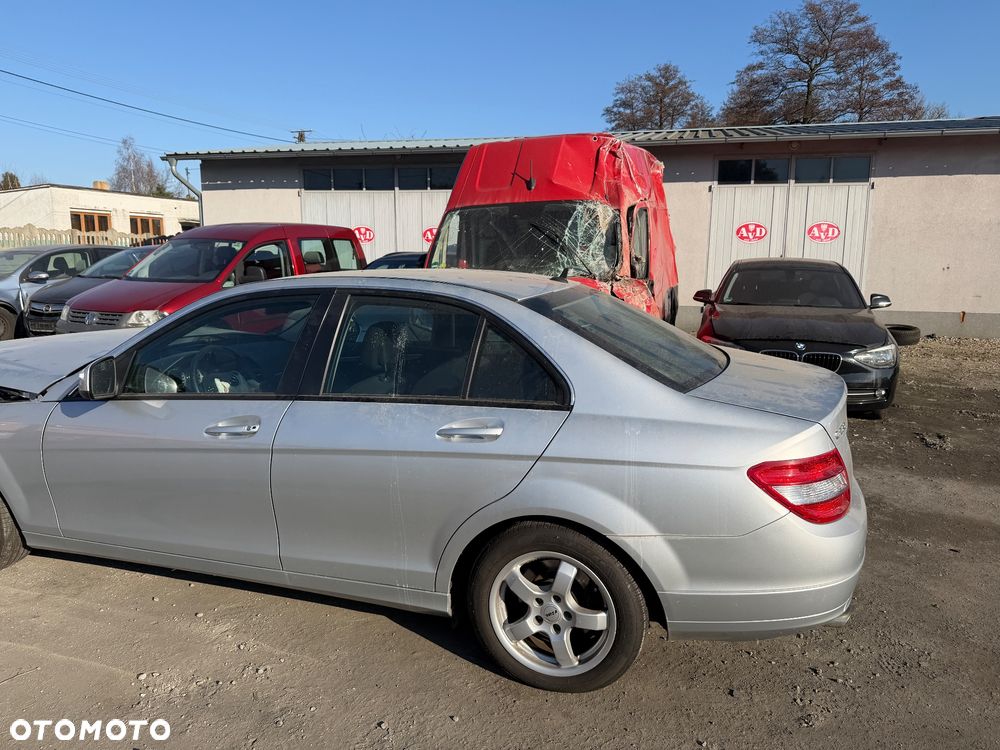 Mercedes-Benz Klasa C 230 7G-TRONIC - 9