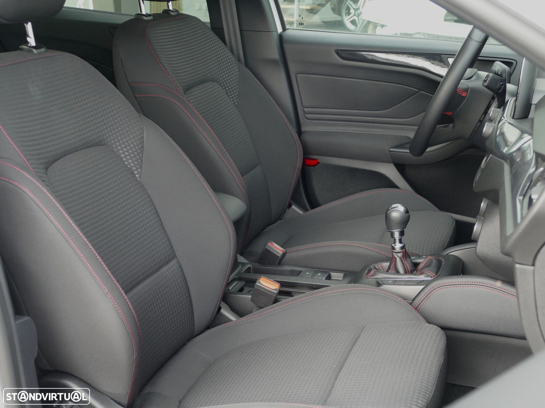 Ford Focus 1.0 EcoBoost MHEV ST-Line X - 17