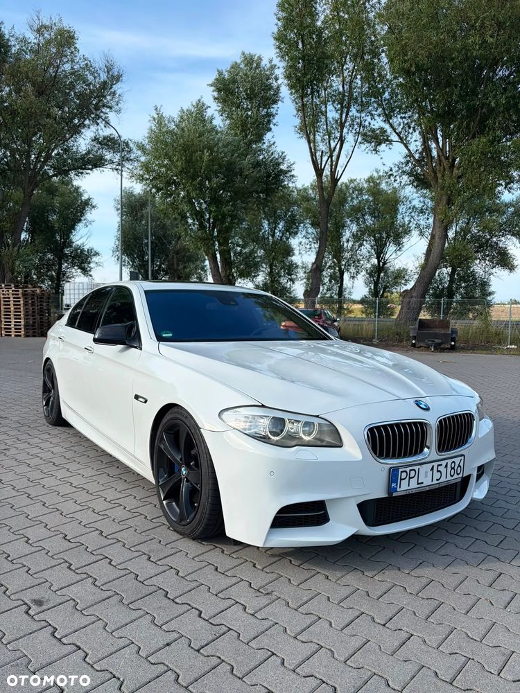 BMW Seria 5 M550d xDrive Sport-Aut - 2