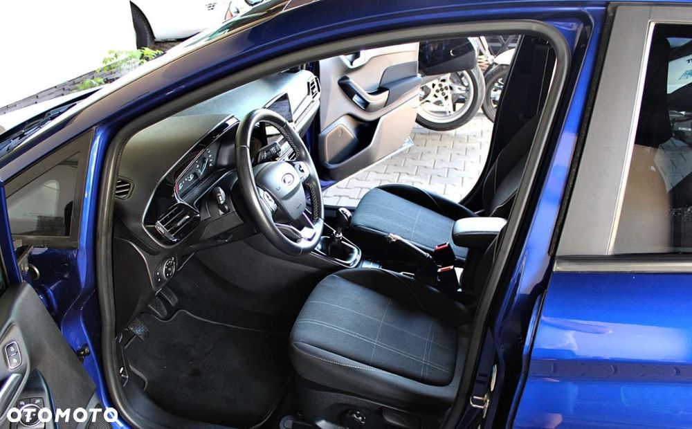 Ford Fiesta - 8