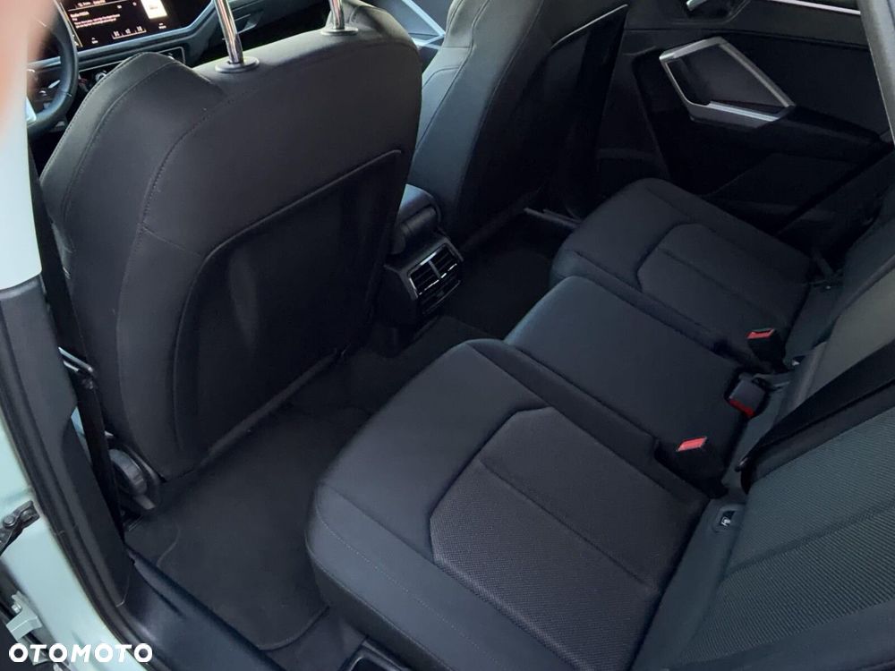 Audi Q3 Sportback - 12