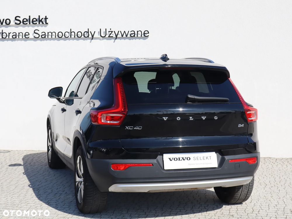 Volvo XC 40 B4 B Momentum - 4