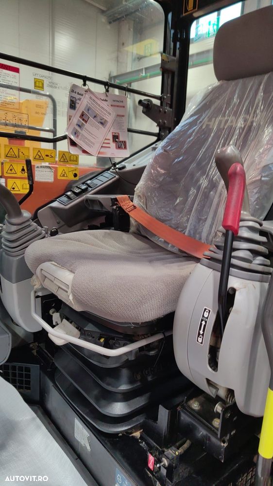 Hitachi ZX85, 9,3 TONE, 2023, 1.965h, CUPLA RAPIDA HIDRAULICA, cupe ingusta si lata NOI, cupa taluz neinclinabila NOUA, senile cauciuc PAD, LAMA NIVELARE, Instalatia picon pe brate, Aer cond, sistem antifurt, Ad sapare 5m,ridica 5t, CA NOU-PROMOTIE 64.900Eur - 17