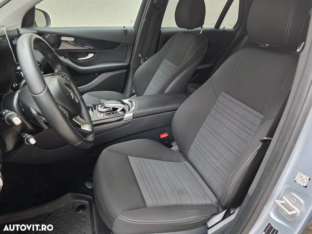 Mercedes-Benz GLC 220 d 4MATIC - 12