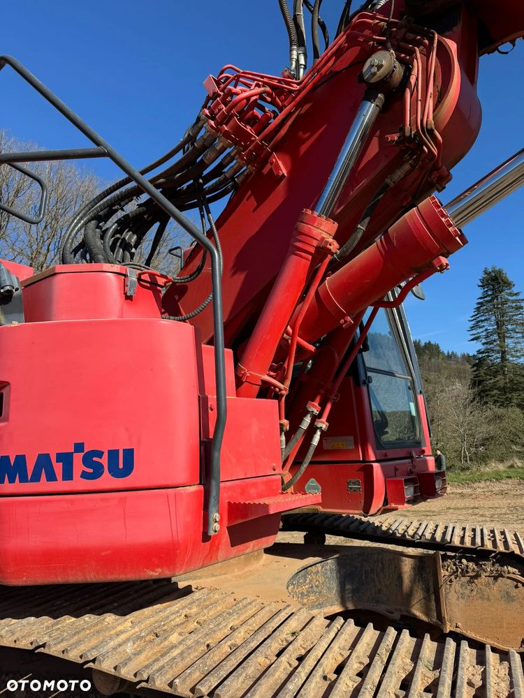 Komatsu PC 228 USLC-10 - 11