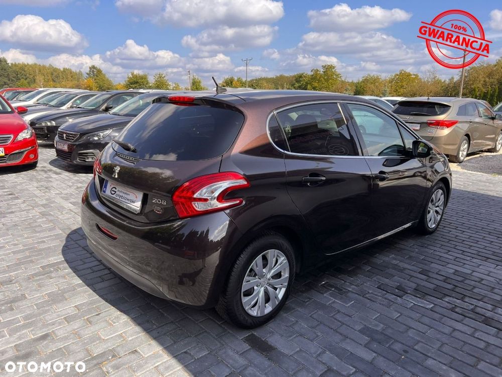 Peugeot 208 - 10