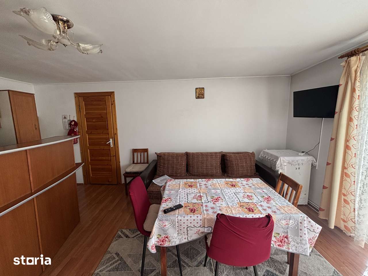 Apartament 3 camere la casă, curte și pivniță - Zona Centrala, Sibiu — fotografia 2