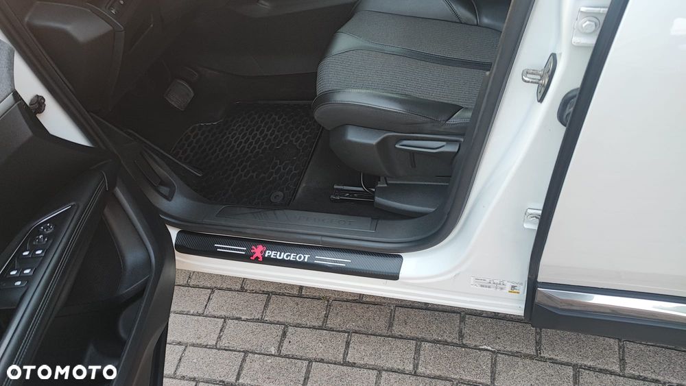 Peugeot 3008 1.5 BlueHDi Allure Pack S&S EAT8 - 5