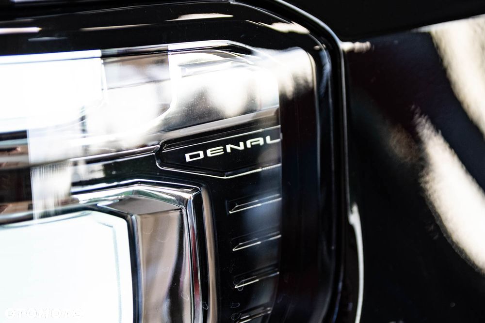 GMC Yukon - 11