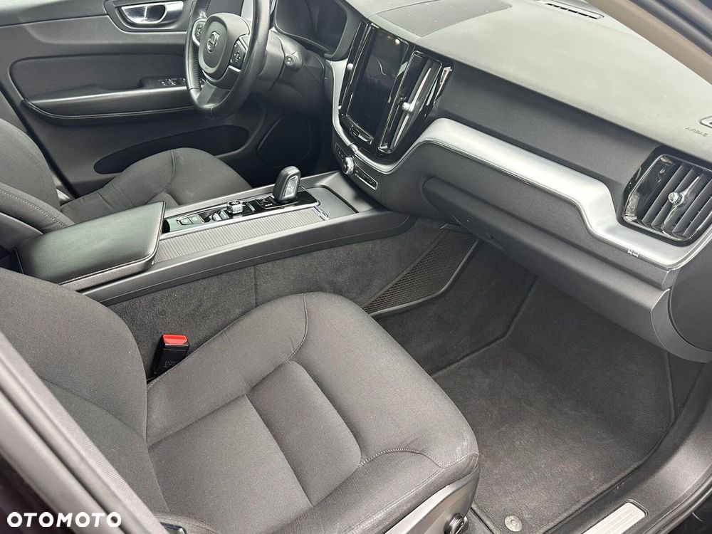 Volvo XC 60 B4 D AWD Momentum - 12
