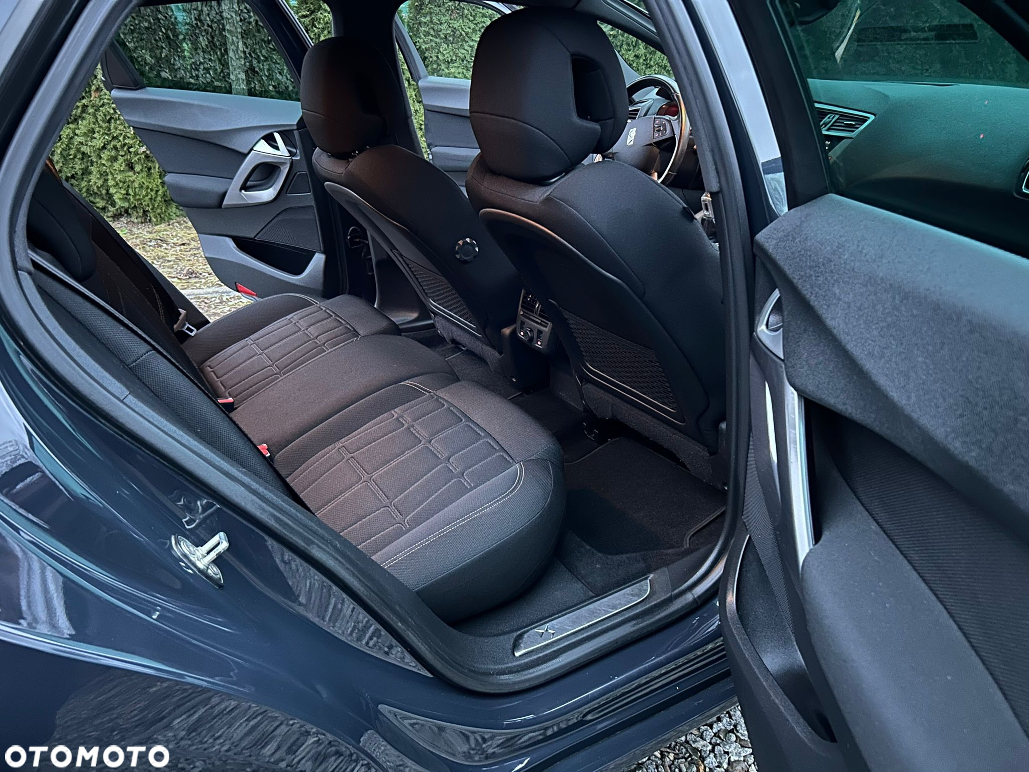 Citroën DS5 1.6 BlueHDi SoChic - 13