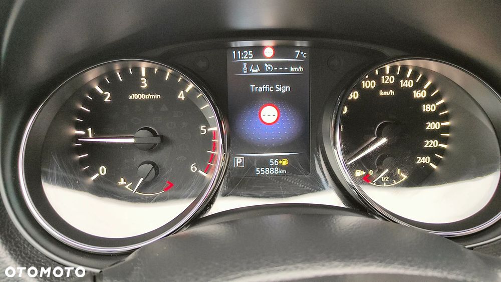 Nissan Qashqai 1.6 dCi Xtronic TEKNA+ - 38