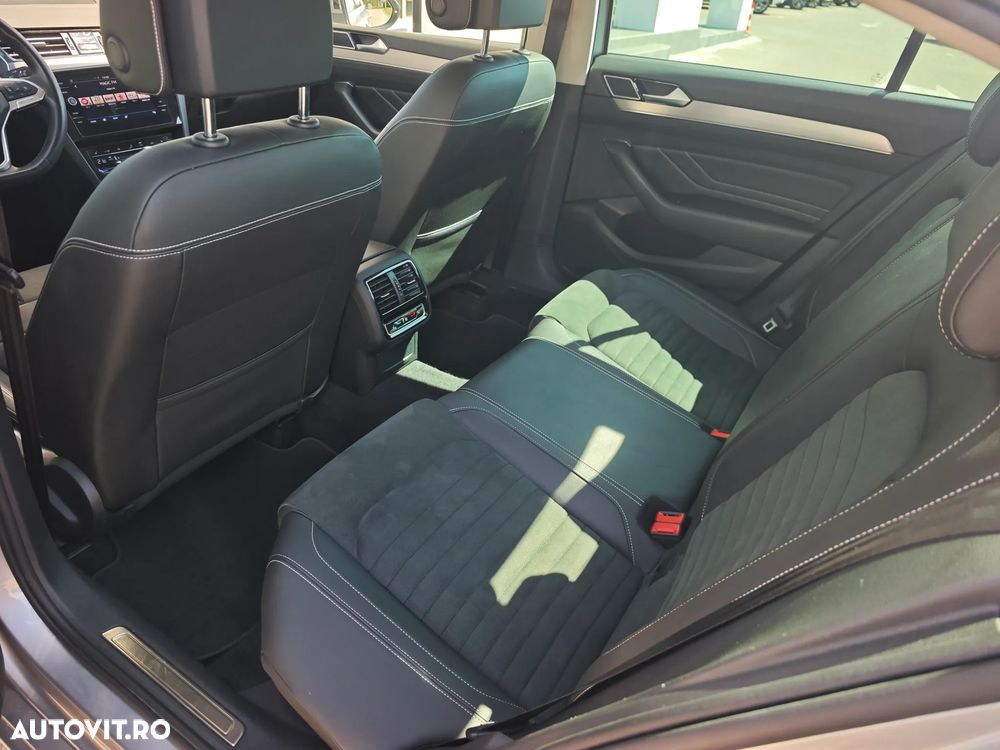 Volkswagen Passat 2.0 TDI DSG Highline - 14