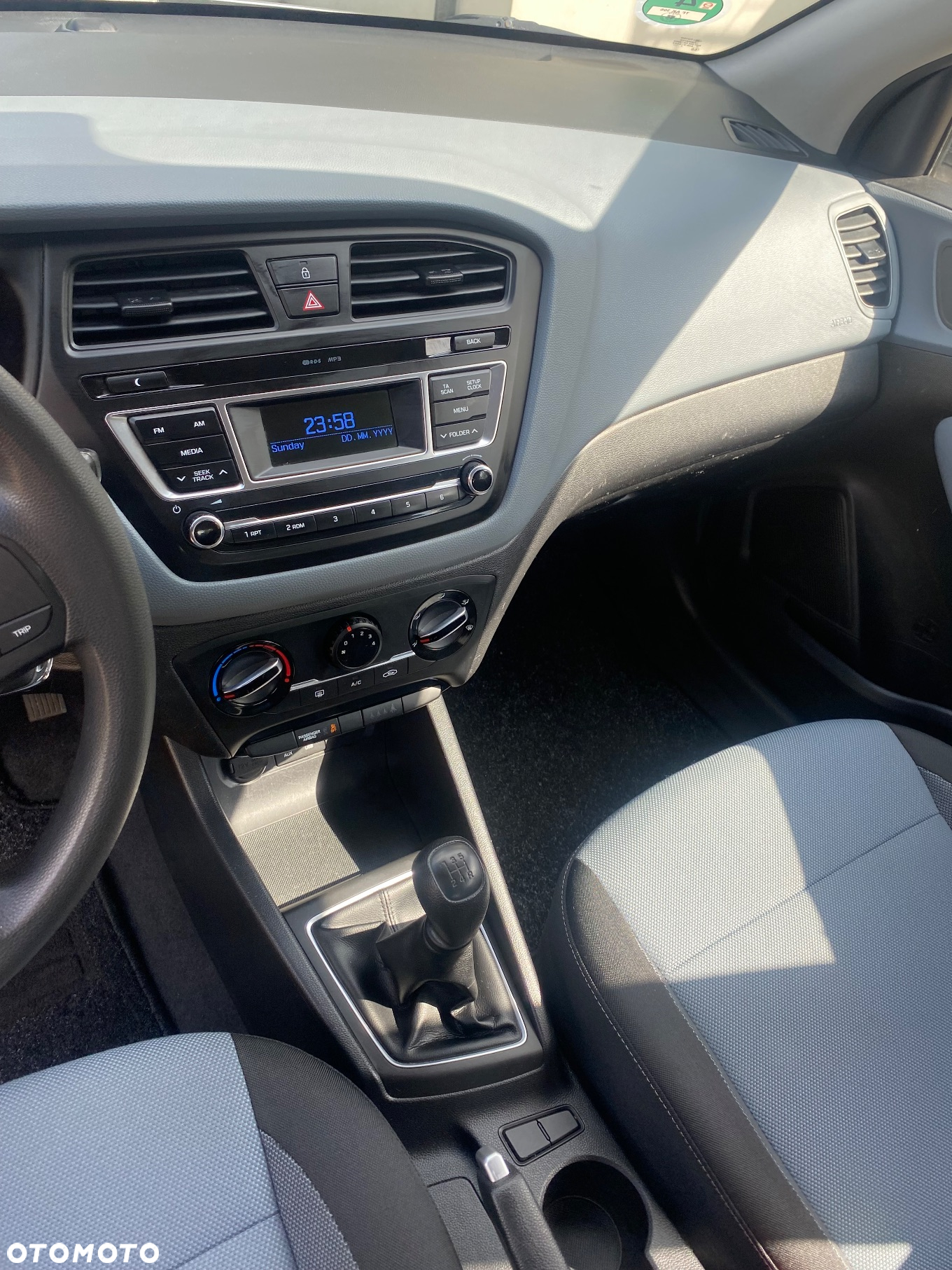Hyundai i20 1.2 BlueDrive Elegant - 8