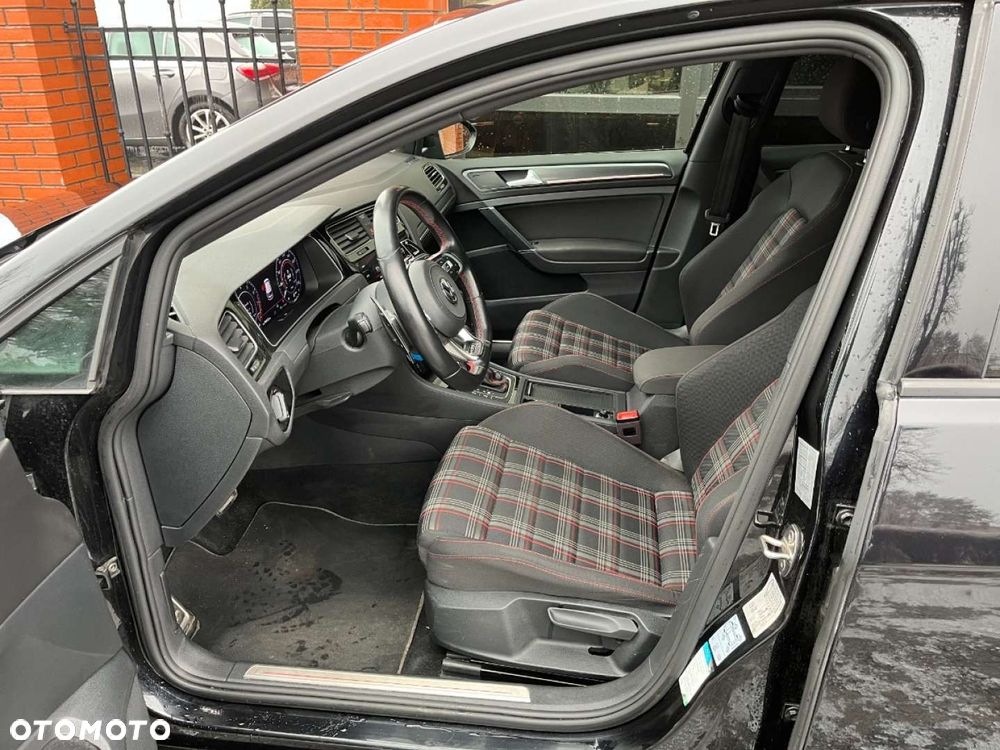 Volkswagen Golf 2.0 TSI GTI DSG - 10
