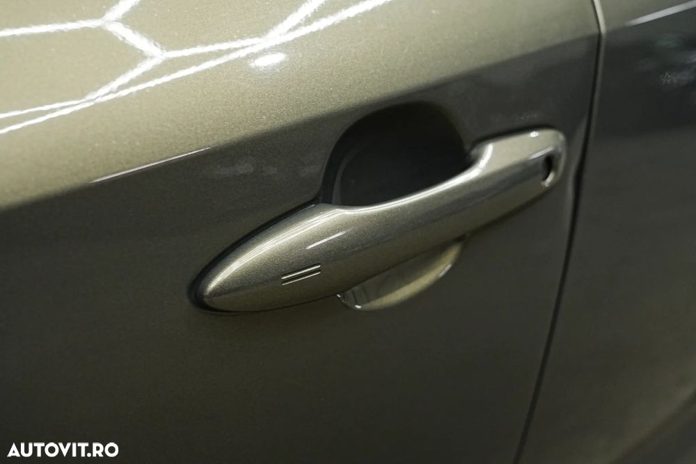 Toyota Corolla 1.8 HSD TS Exclusive - 38