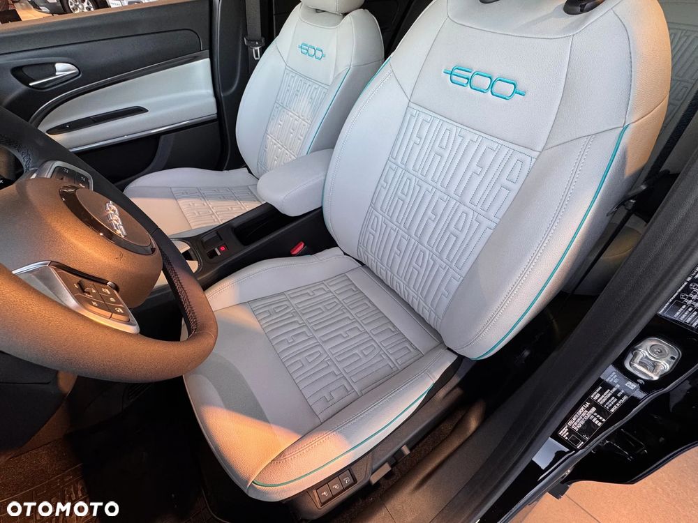 Fiat 600 1.2 Turbo La Prima eDCT - 6