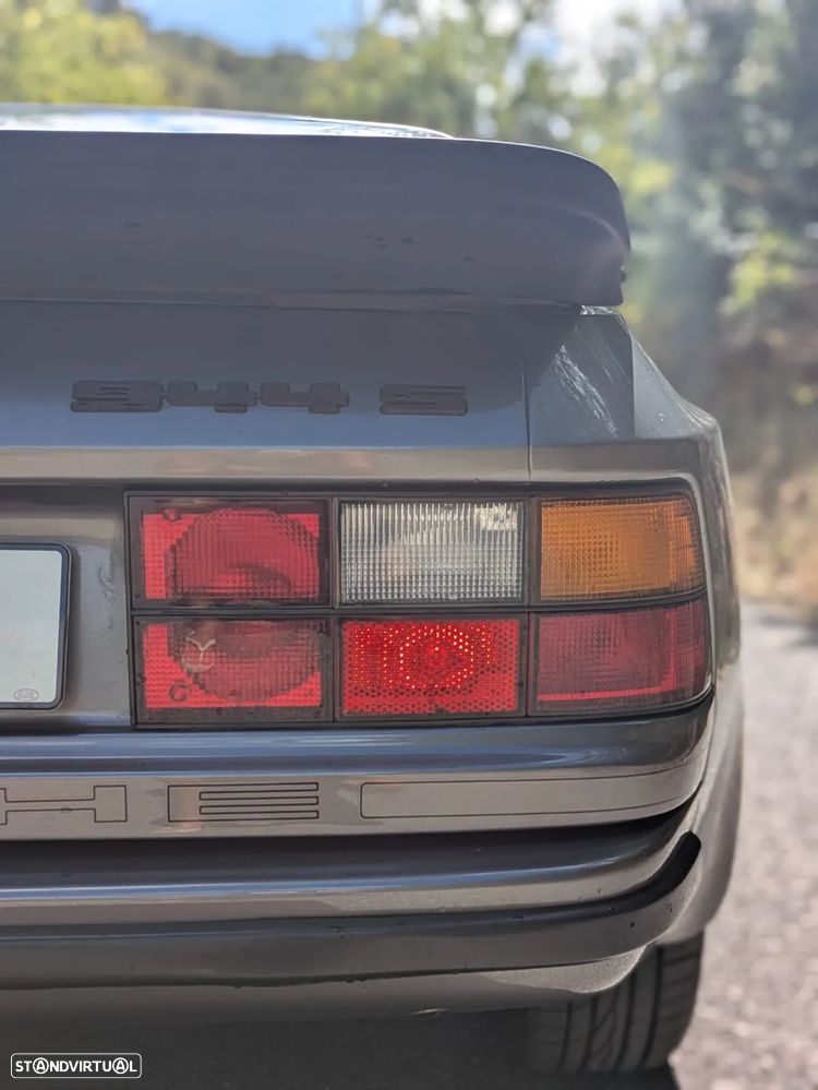 Porsche 944 - 6