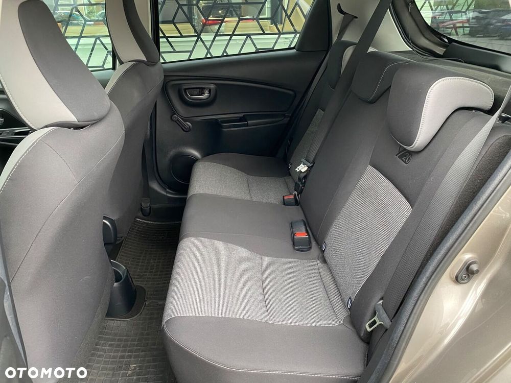 Toyota Yaris 1.5 Premium - 7