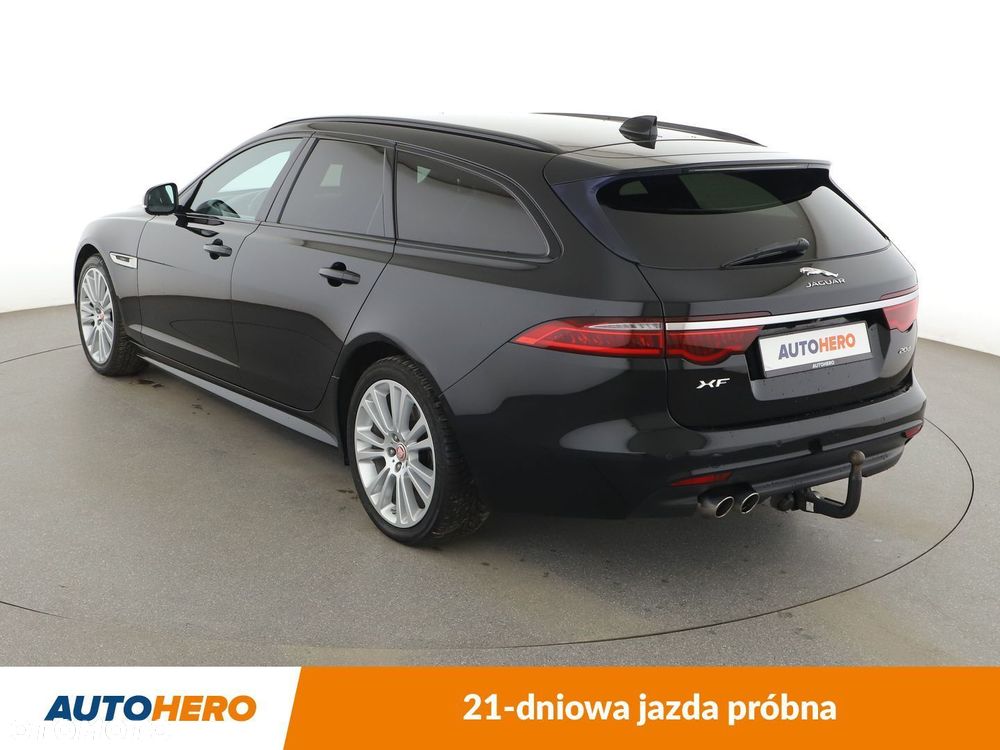 Jaguar XF 2.0 i4D R-Sport - 4