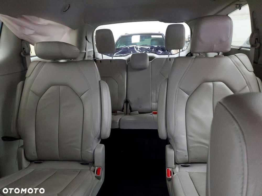 Chrysler Pacifica - 10