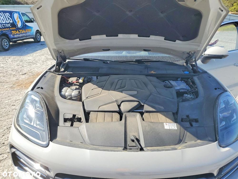 Porsche Cayenne Standard - 9