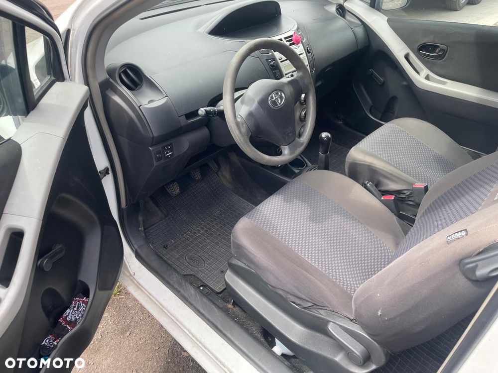 TOYOTA YARIS NA CZĘŚCI ! Kolor: 068 - 5