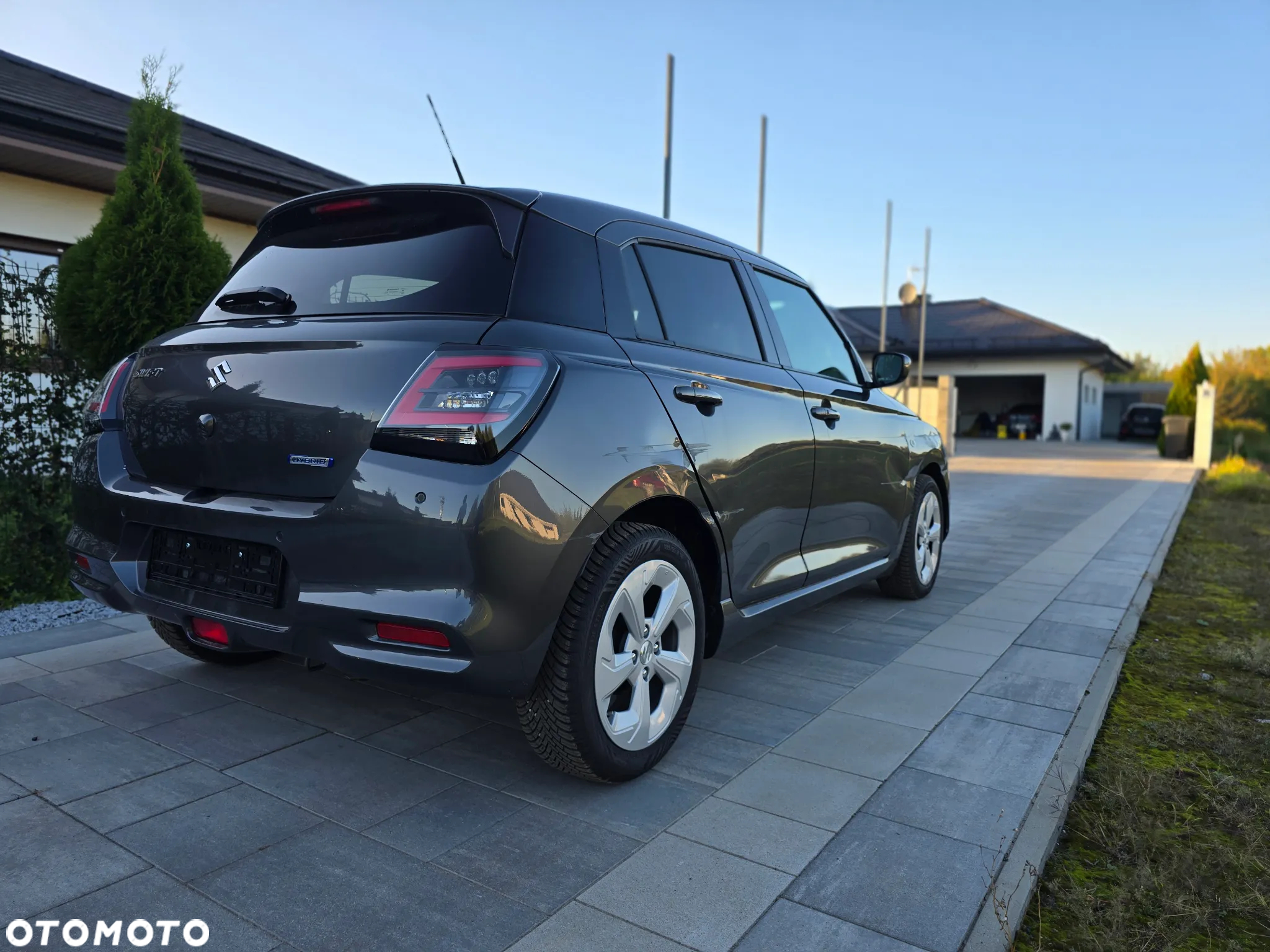 Suzuki Swift 1.2 Dualjet SHVS Premium Plus - 9