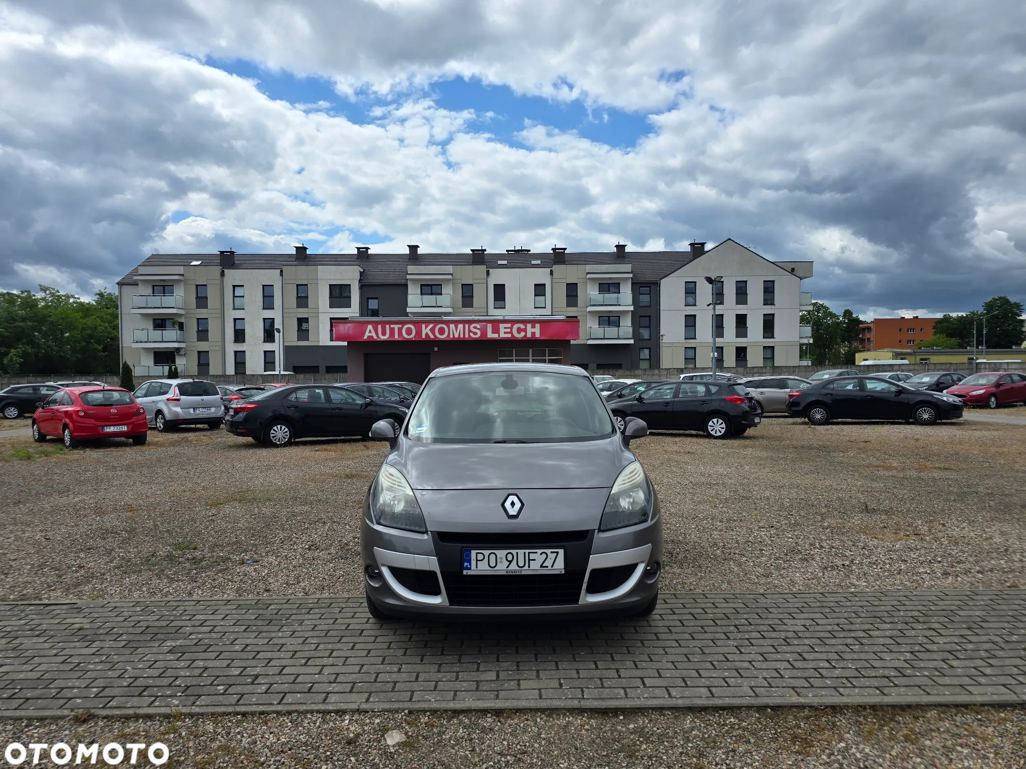 Renault Scenic 1.6 16V 110 TomTom Edition - 2