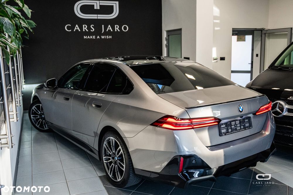 BMW Seria 5 520i - 4