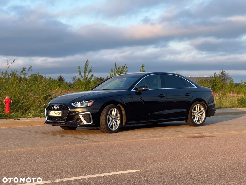 Audi A4 Limousine - 1