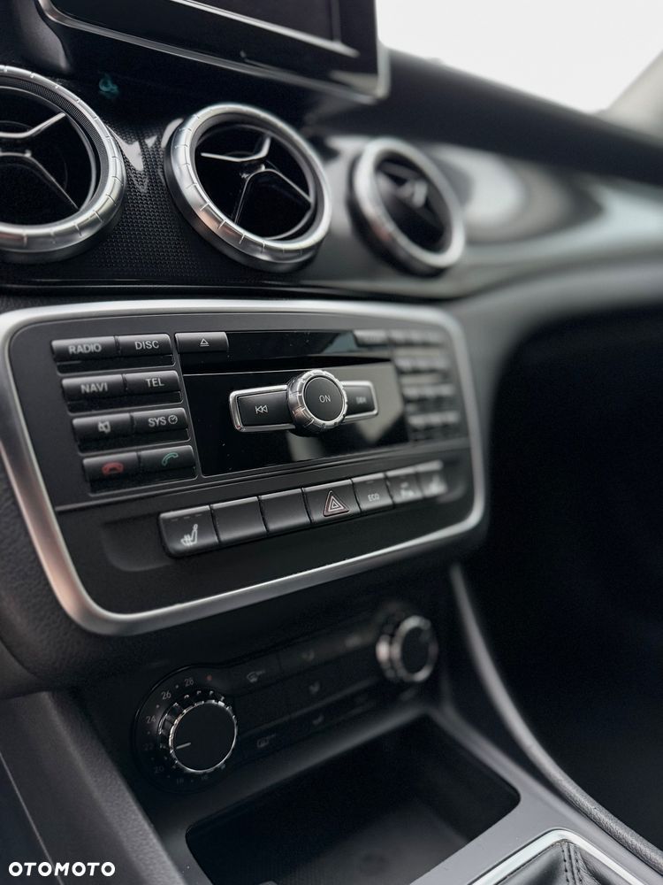Mercedes-Benz CLA - 13