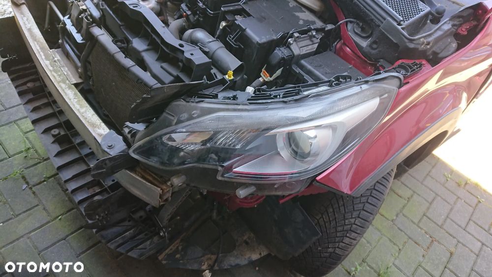 Peugeot 2008 - 9