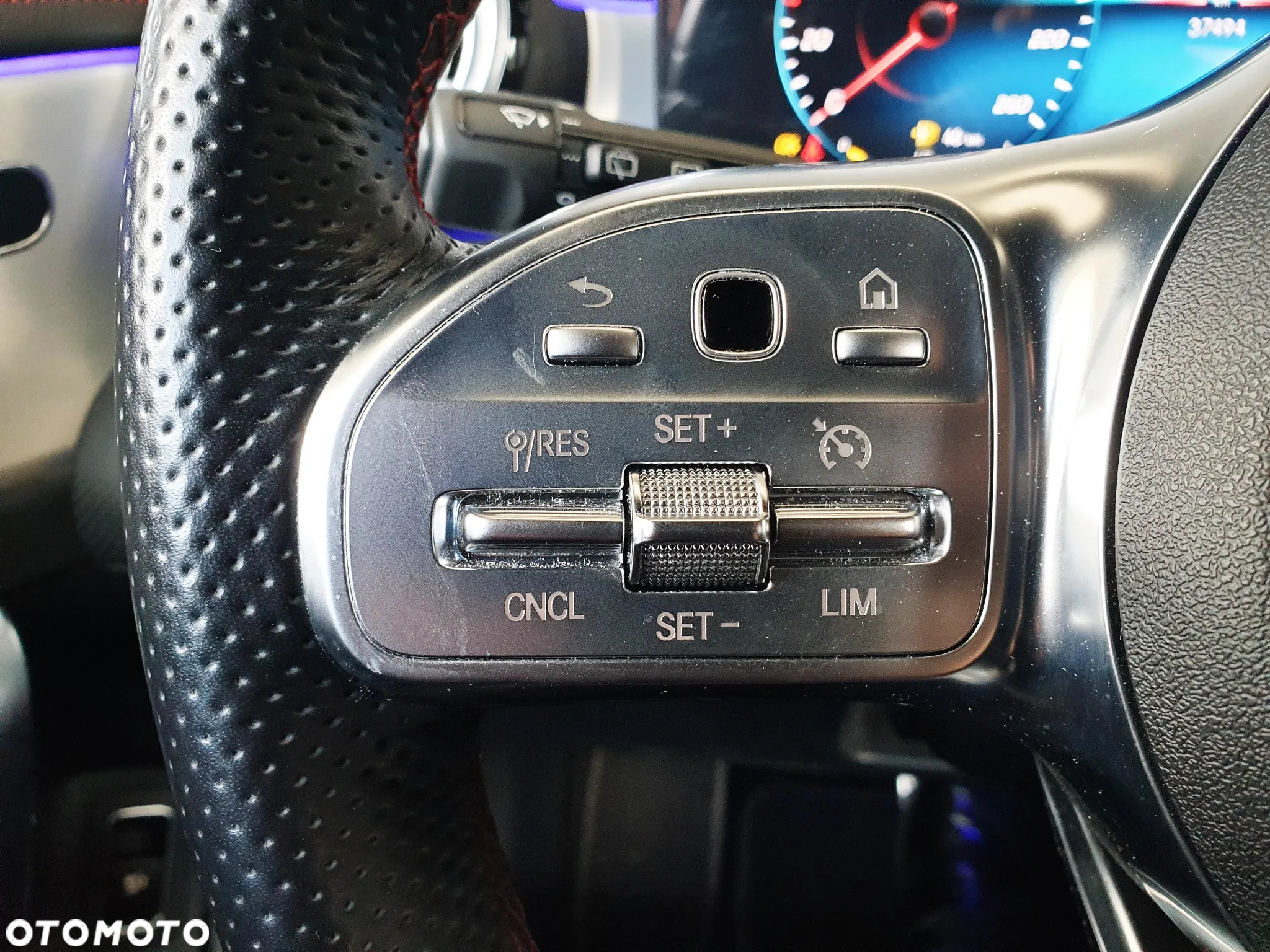 Mercedes-Benz CLA 200 AMG Line 7G-DCT - 24