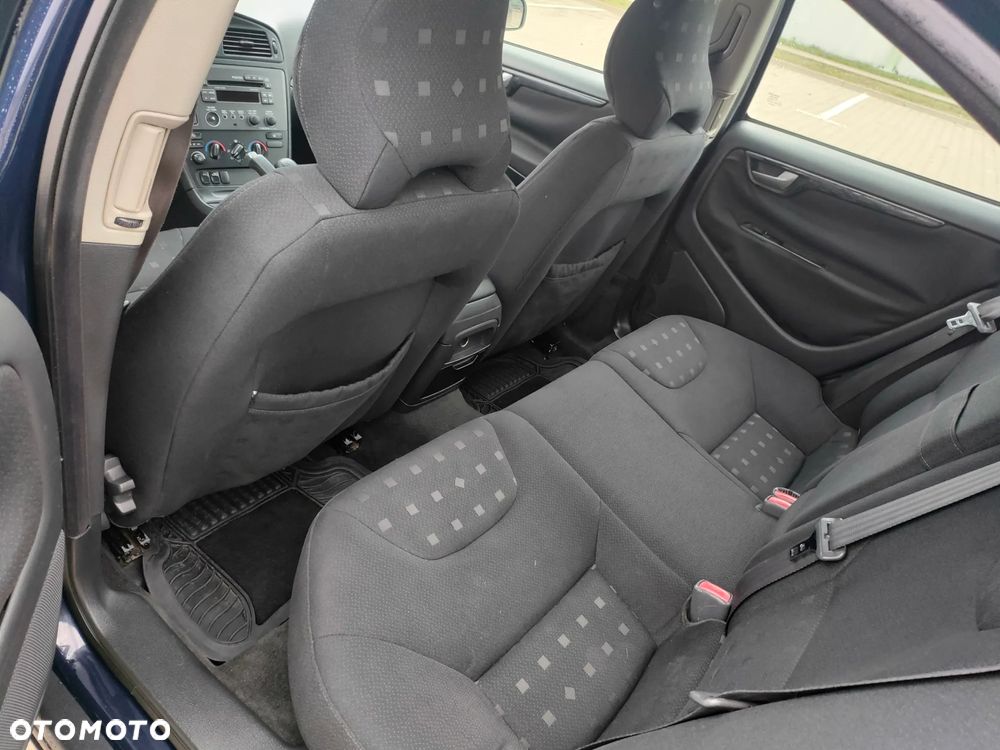 Volvo S60 2.4 D5 - 25