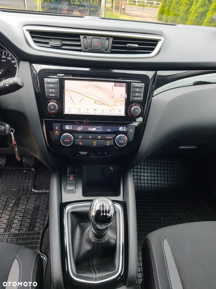 Nissan Qashqai 1.3 DIG-T Tekna - 22