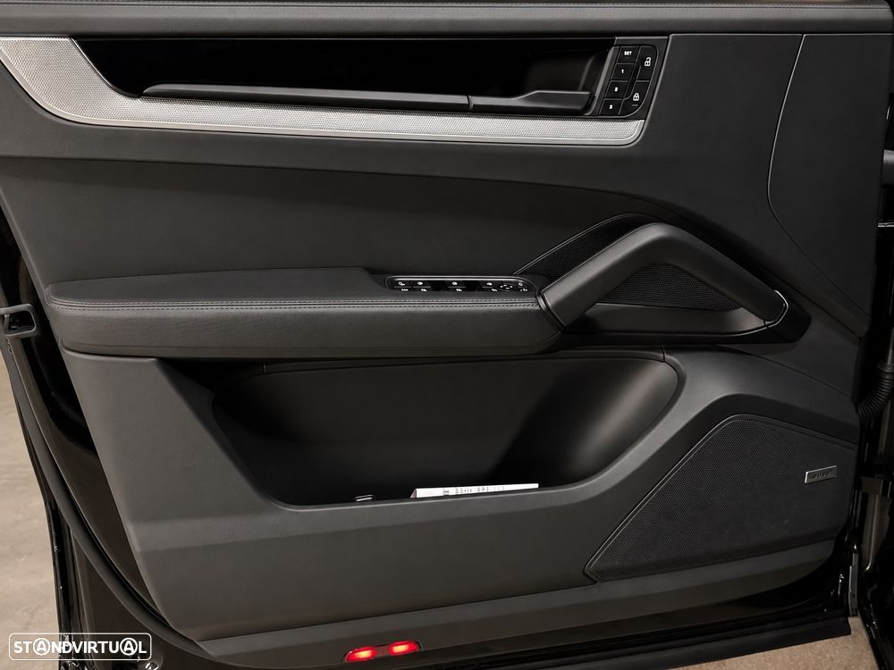Porsche Cayenne Coupé E-Hybrid Tiptronic S - 18