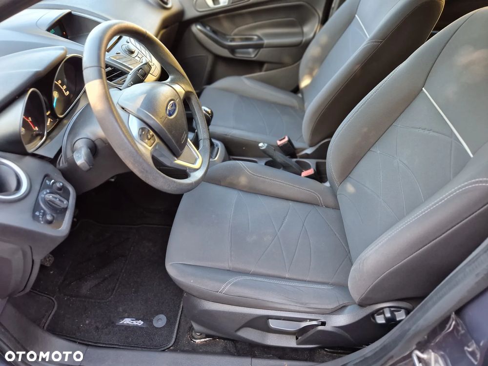 Ford Fiesta 1.25 Ambiente EU5 - 13