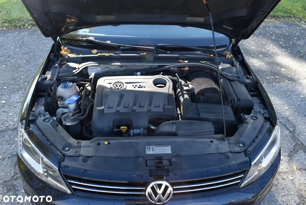 Volkswagen Jetta 2.0 TDI Highline DSG - 7