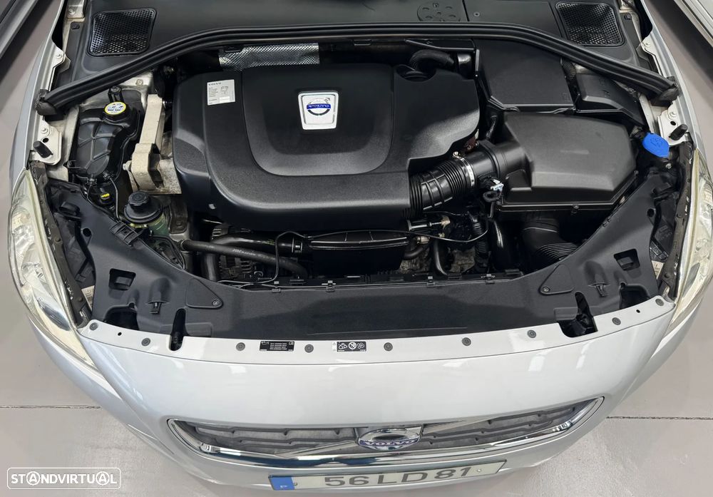 Volvo V60 2.0 D3 Momentum - 12