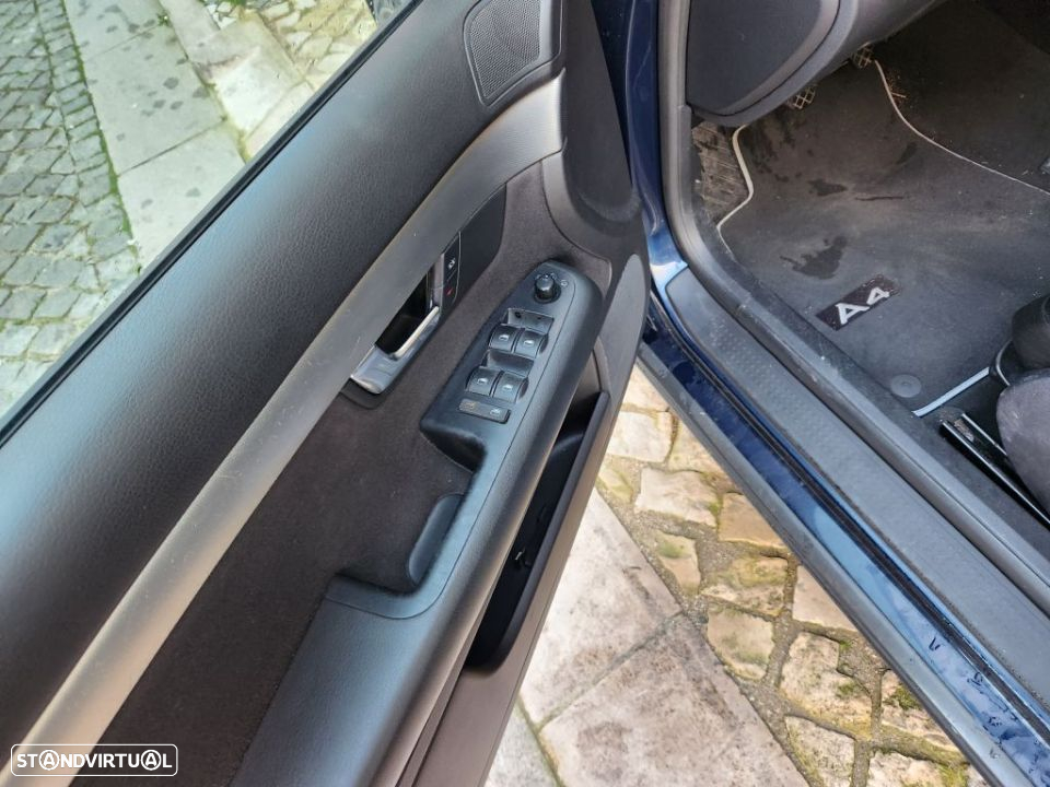 Audi A4 Avant 2.5 TDi V6 Sport - 8