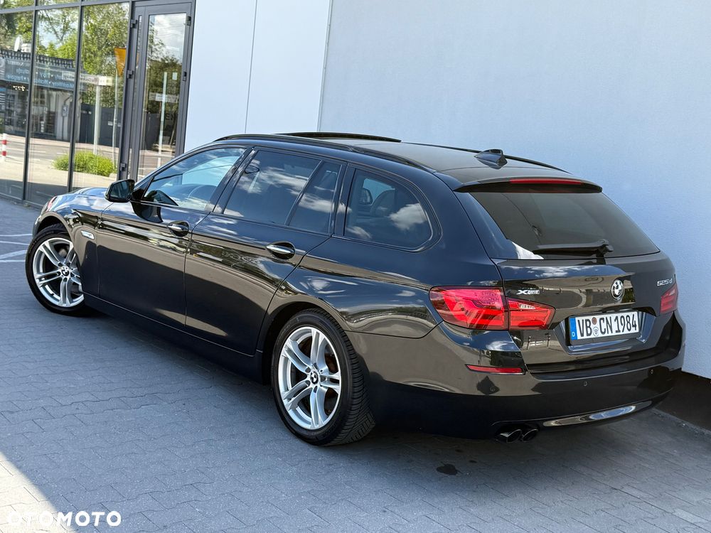 BMW Seria 5 525d Sport-Aut - 11
