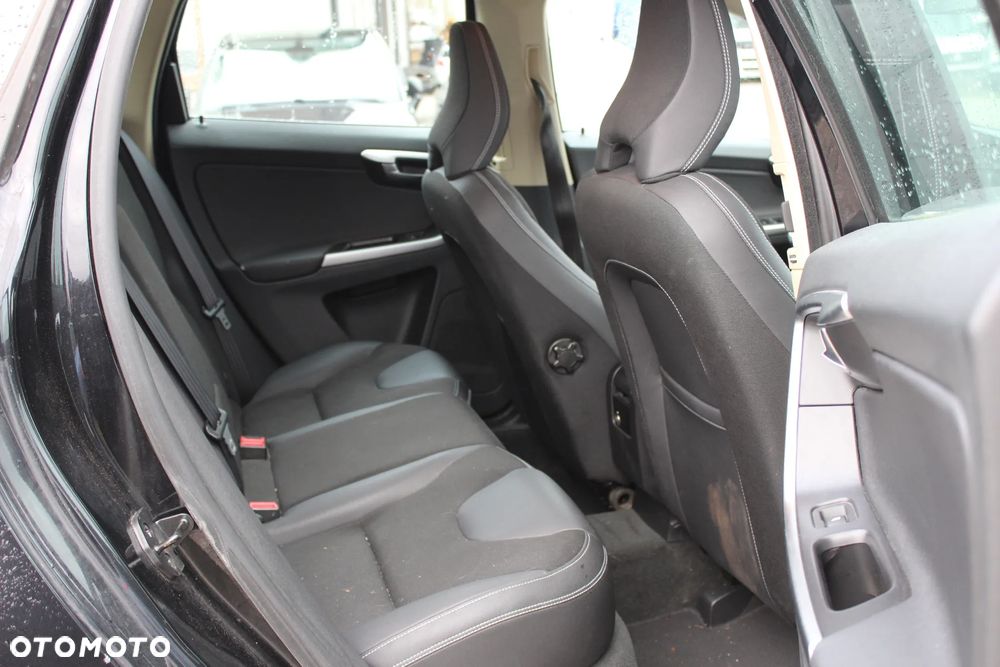 Volvo XC 60 D3 Momentum - 14