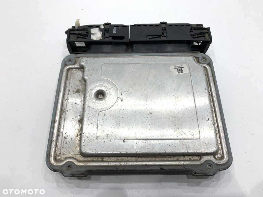 KOMPUTER SILNIKA  VW PASSAT B6 (3C2) 2005 - 2010 1.9 TDI 77 kW [105 KM] olej napędowy 2005 - 2010 - 2