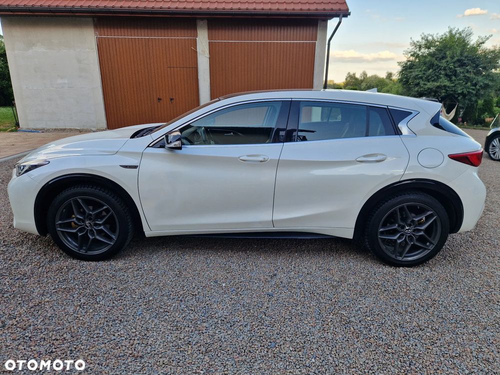 Infiniti Q30 1.5d Premium - 3
