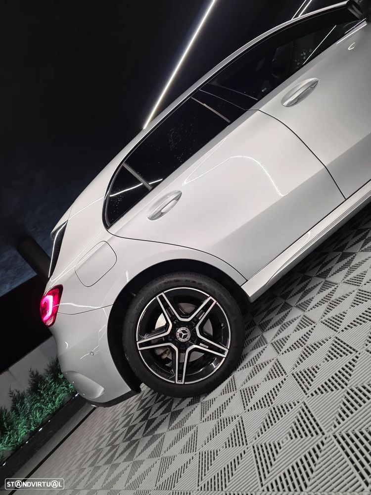 Mercedes-Benz A 250 e AMG Line - 16