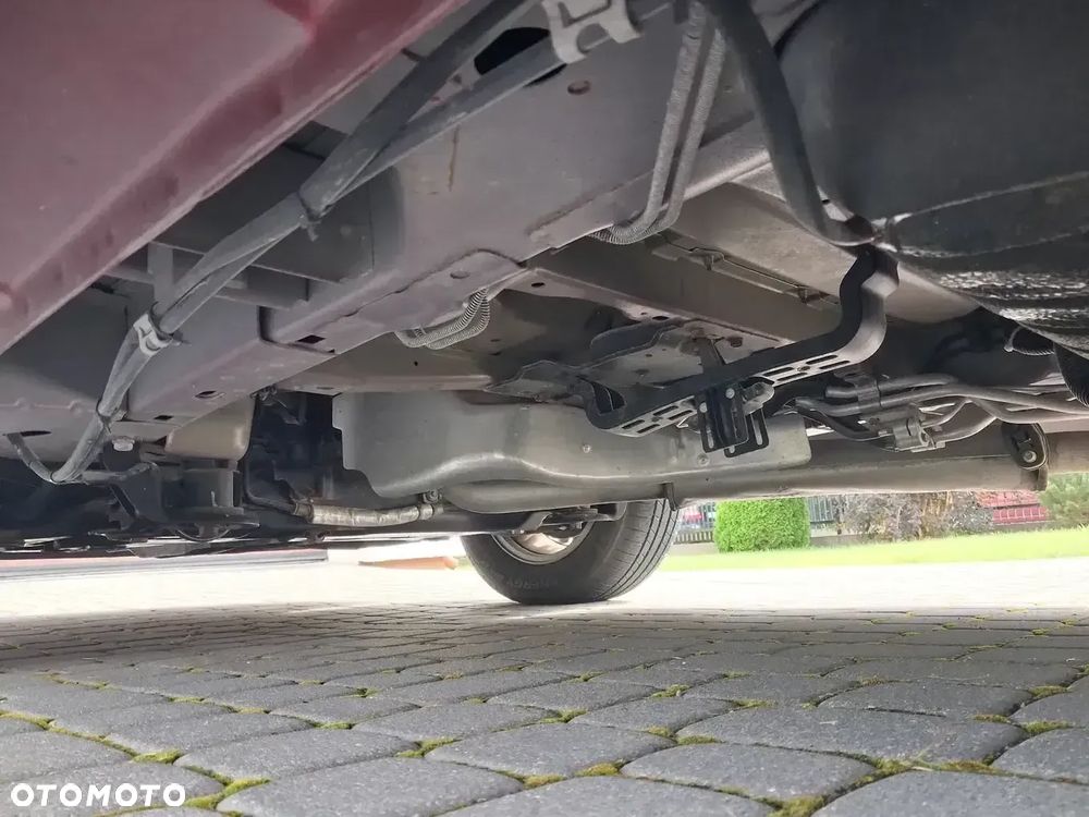 Chrysler Town & Country 3.6 Limited - 23