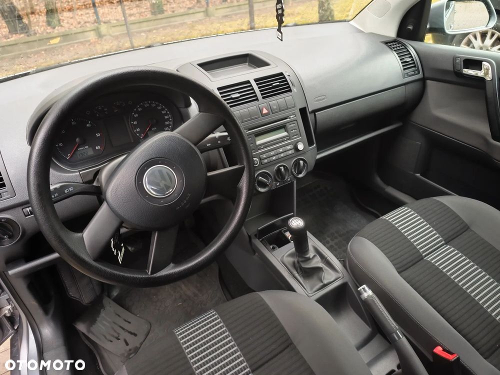 Volkswagen Polo 1.4 TDI Comfortline - 4