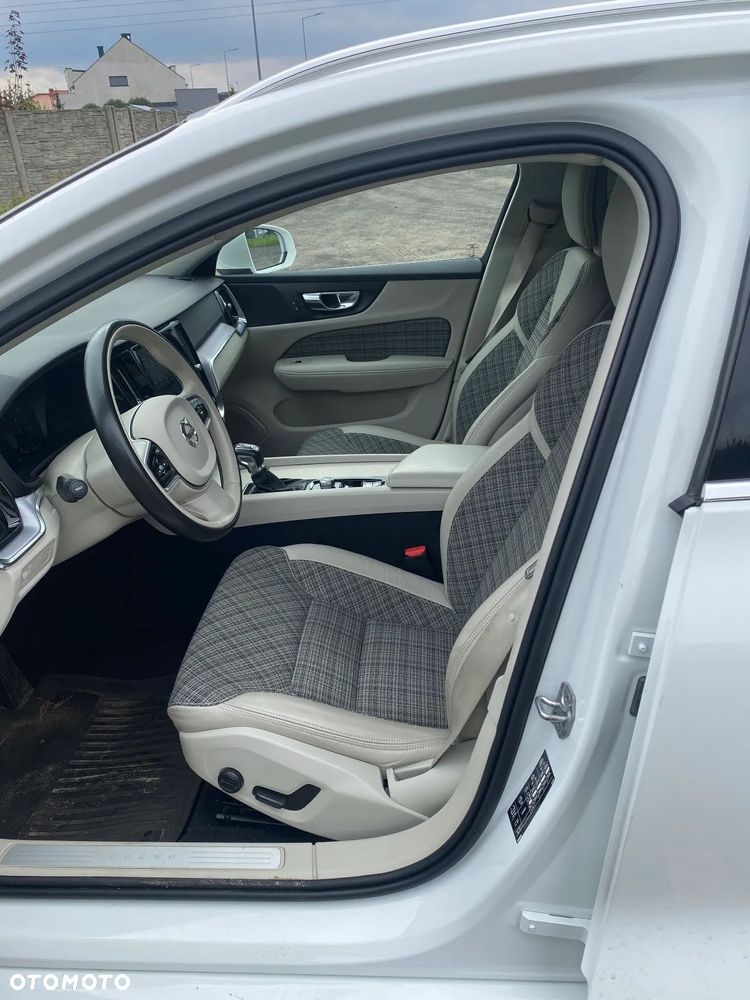 Volvo V60 D3 SCR - 22