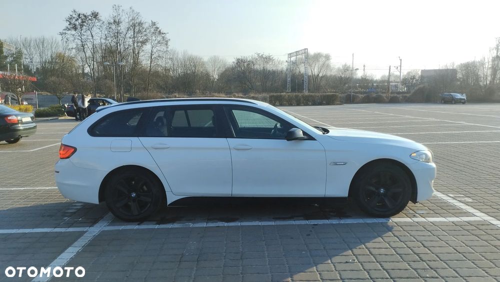BMW Seria 5 520d - 5